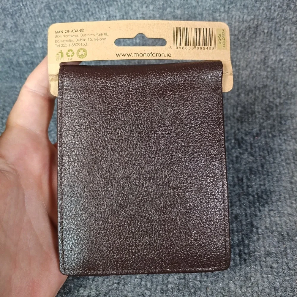 Man of Aran Bifold Wallet Mens Brown Genuine Leather Celtic Shamrock Ireland